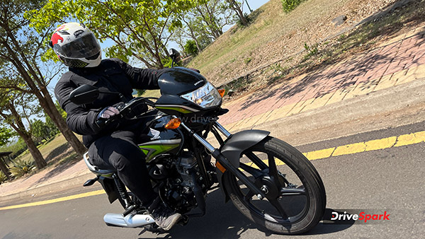 New Honda Shine 100 Review... Attractive Design, 70 KM Mileage 