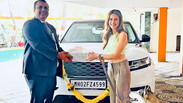 ಗೂಗ್ಲಿ ನಟಿ ಮನೆ ಸೇರಿದ ಹೊಸ ರೇಂಜ್ ರೋವರ್ ವೆಲಾರ್ ಐಷಾರಾಮಿ ಎಸ್‌ಯುವಿ 