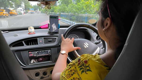 An engineering graduate women turned cab driver to support his family