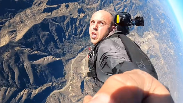 Yutuber Crashes Plane