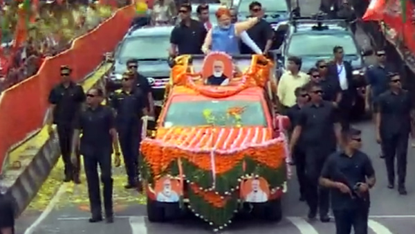 narendra modi road show