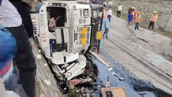 Truck falls on Hyundai Creta