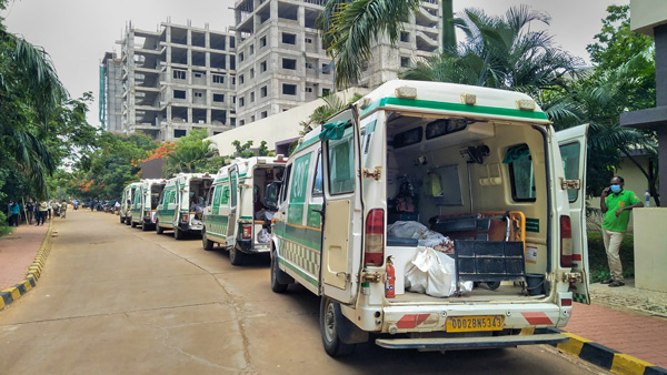 Odisha Train Tragedy: ಆ್ಯಂಬುಲೆನ್ಸ್‌ನಲ್ಲಿ 230 Km ತೆರಳಿದ ಅಪ್ಪ.. ಶವಗಾರದಲ್ಲಿದ್ದ ಮಗನನ್ನು ಬದುಕಿಸಿಕೊಂಡ!