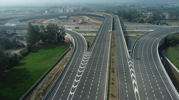 Bengaluru Chennai Expressway: ಬೆಂಗಳೂರಿನಲ್ಲಿ ಕಾಫಿ ಕುಡಿದು ಬಸ್ ಹತ್ತಿದ್ರೆ, ಚೆನ್ನೈನಲ್ಲಿ ತಿಂಡಿ ತಿನ್ನಬಹುದು!