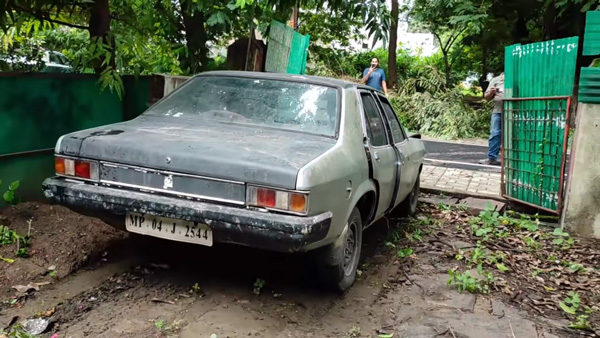rusted-hindustan-contessa-owner-tried-to-start-video