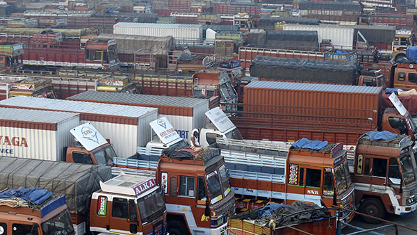 Tax Hike: ಒಂದೆಡೆ ಉಚಿತ ಬಾಗ್ಯ.. ಮತ್ತೊಂದೆಡೆ ವಾಹನ ಮಾಲೀಕರಿಗೆ ಶಾಕ್ ಕೊಟ್ಟ ರಾಜ್ಯ ಸರ್ಕಾರ