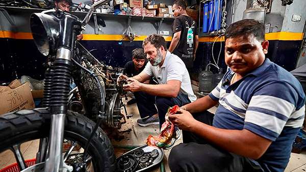 Rahul Gandhi Visits Bike Repair Shop In Delhi