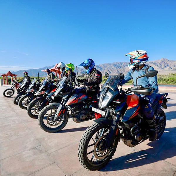 Rahul Gandhi KTM Bike Ride