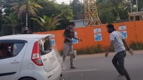 viral-video-group-people-destroyed-car-racing