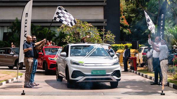 byd-delivers-200-atto-3-electric-passenger-vehicles