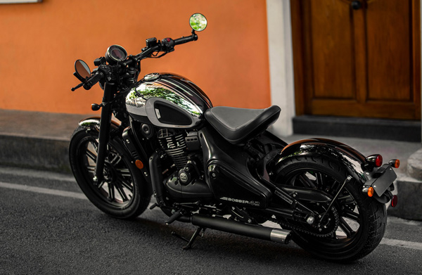 2023 Jawa 42 Bobber Black Mirror 