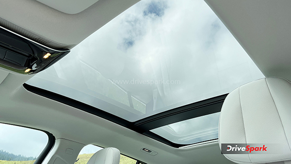 mercedes-eqe-suv-review-battery-range-features