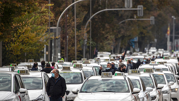 uber-taxi-drivers-scam-young-man-exposes