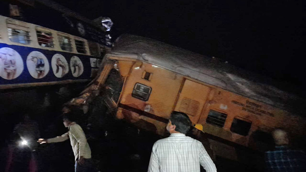 ಒಡಿಶಾ ದುರಂತ ಮಾಸುವ ಮುನ್ನವೇ ಆಂಧ್ರದಲ್ಲಿ ಭೀಕರ ರೈಲು ಅಪಘಾತ: 13 ಸಾವು, 50 ಜನರಿಗೆ ಗಾಯ