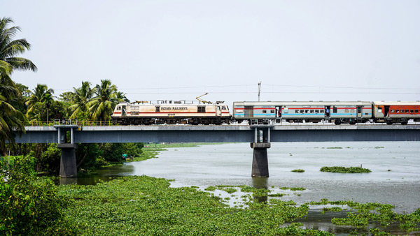 train-delay-passenger-filed-case-60k-compensation