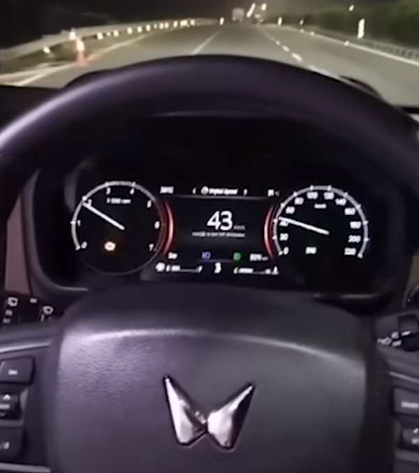 mahindra-scorpio-n-owner-carried-dung-video-viral