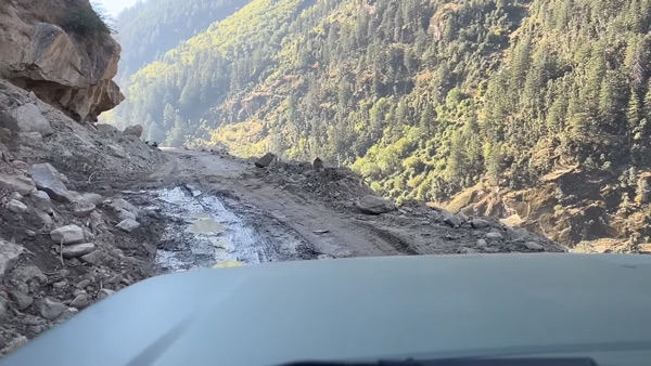 Maruti Suzuki Jimny Owner Drives Through One Of The World’s Most Deadliest Roads