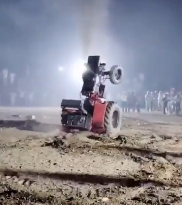 stuck-under-tractor-wheel-man-died-viral-video