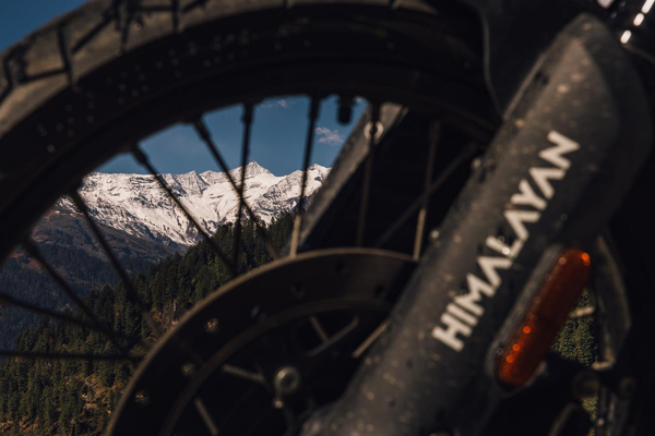 Royal Enfield Himalayan 452 