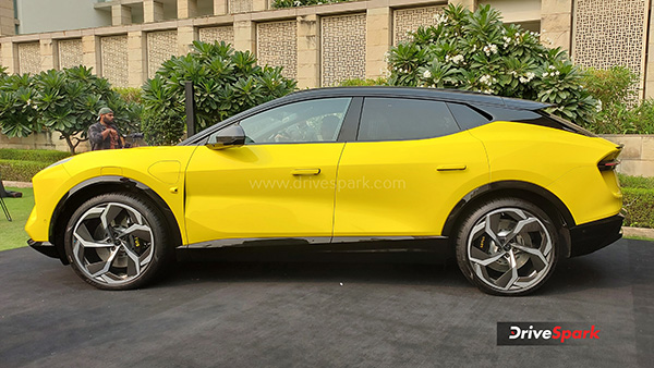 Lotus Eletre Electric SUV