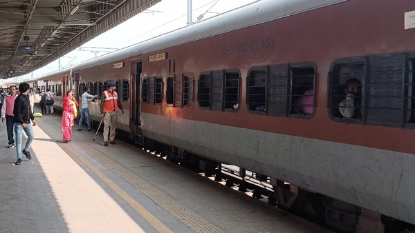 indian-railway-launched-gajraj-suraksha-ai-system