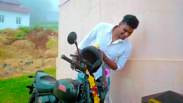 diwali-gift-royal-enfield-bullet-bikes-employees