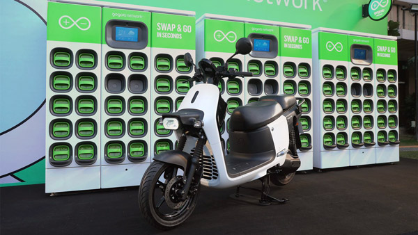 gogoro-crossover-gx250-smart-scooter-unveiled-in-india