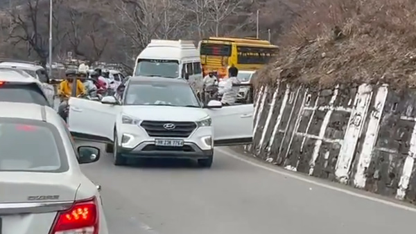police-fined-3-500-to-driver-who-did-stunt-by-opening-door-in-himachal-pradesh