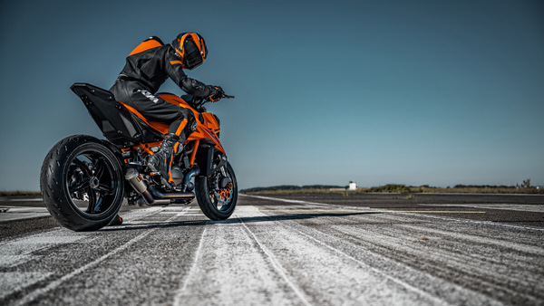 KTM 1390 Super Duke R 