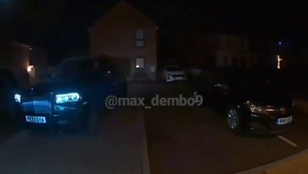 15-crore-rolls-royce-car-stolen-in-30-seconds-video-viral