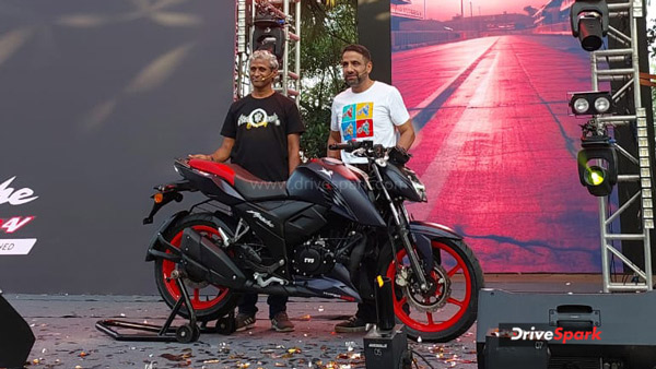 TVS Apache: ಕಡಿಮೆ ಬೆಲೆಗೆ ಟಿವಿಎಸ್ ಅಪಾಚೆ ಆರ್‌ಟಿಆರ್ 160 4ವಿ ಬಿಡುಗಡೆ.. ನೀರಿಕ್ಷೆಗೂ ಮೀರಿದ ವಿಶೇಷತೆಗಳಿವೆ