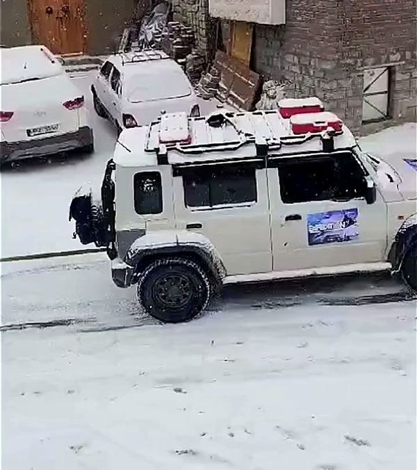 Maruti Suzuki Jimny Tows Toyota Fortuner Easily, Video Went Viral