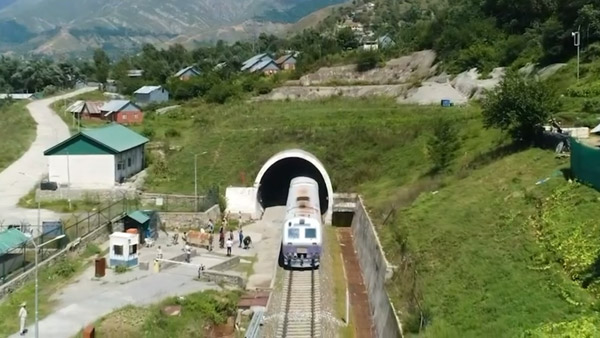 indias-longest-rail-tunnel-electrification-with-state-of-the-art-technology-details