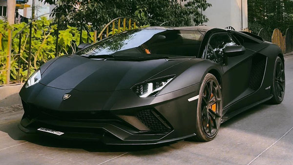 Lamborghini Aventador 