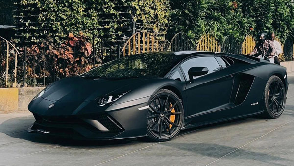 Lamborghini Aventador 