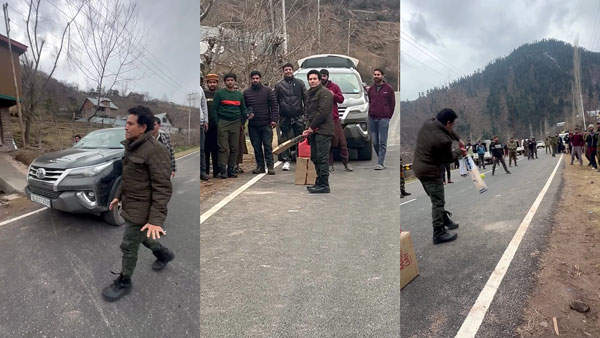 Sachin Tendulkar Played Cricket On The Kashmir Road With Locals And Army Men