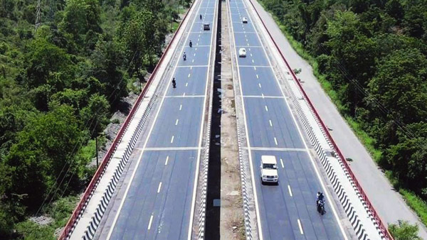 nitin-gadkari-promises-highways-to-match-us-by-end-of-2024