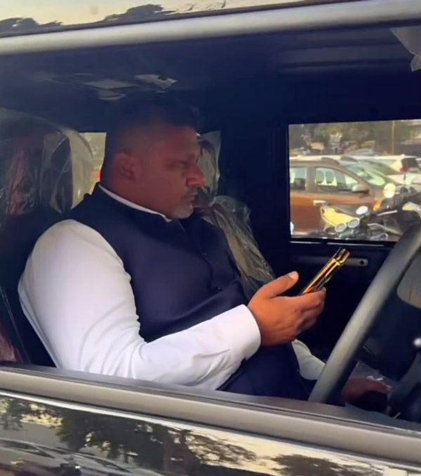 Anand Mahindra Gifted Mahindra Thar Car Cricketer Sarfaraz Khan Father