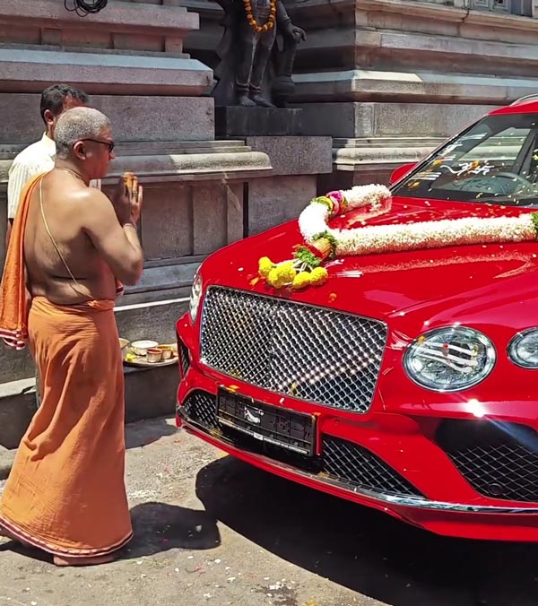bengaluru-man-did-traditional-pooja-for-new-bentley-bentayga