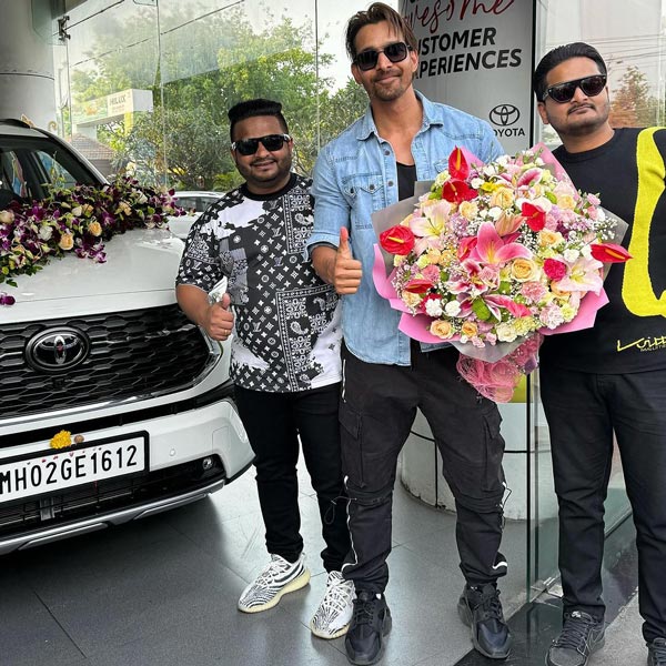 sanam-teri-kasam-fame-actor-harshvardhan-rane-buys-innova-hycross