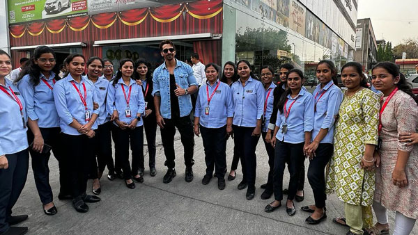 sanam-teri-kasam-fame-actor-harshvardhan-rane-buys-innova-hycross