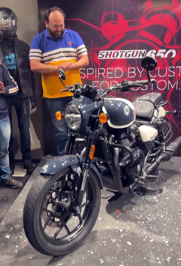 Karan Dua Buys Royal Enfield Shotgun 650