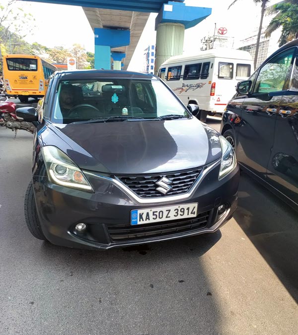 car-driver-violated-traffic-rules-and-beat-up-the-bike-rider