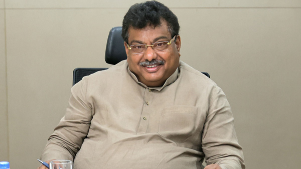 Bengaluru - Vijayapura Proposal To Run Vande Bharat Reduced Trains Travel Time 14 To 10 hours