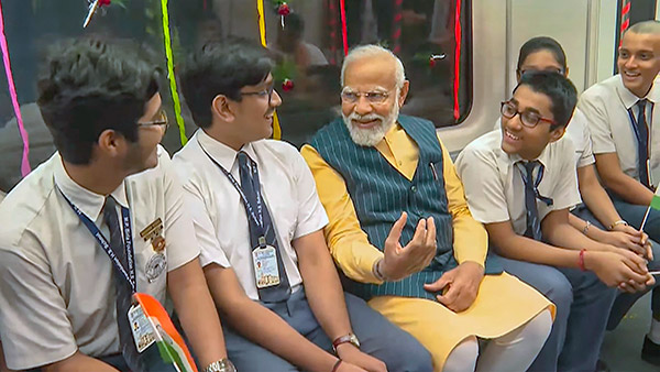 India s First Underwater Metro Inaugurated By Pm Modi What pecialitys