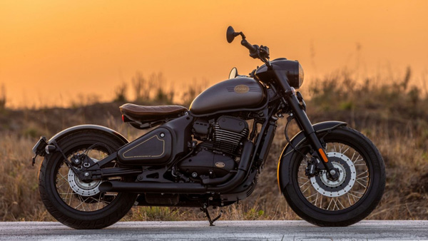 Jawa Yezdi Motocycle Introduced Dual Tone Scheme To The Jawa Perak