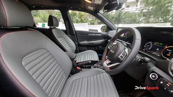 Kia Sonet Car Records 4 00 000 Unit Sales Rs 7 Lakh Price 22 Km Mileage