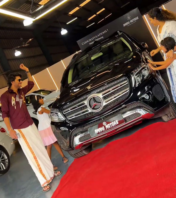 Malayalam Biggboss Season 5 Winner Akhil Marar Brought Mercedes-Benz GLS 350 Video Goes Viral