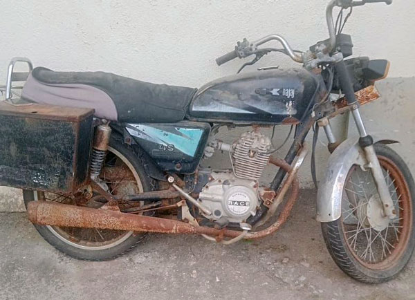 son-modified-dads-first-kawasaki-4s-champion-motorcycle