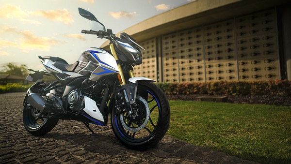 affordable-safest-bikes-with-dual-channel-abs